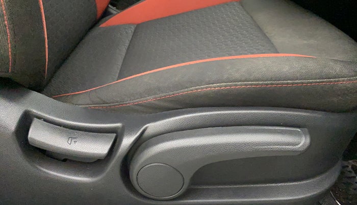 2018 Hyundai i20 Active 1.2 SX, Petrol, Manual, 8,164 km, Driver Side Adjustment Panel