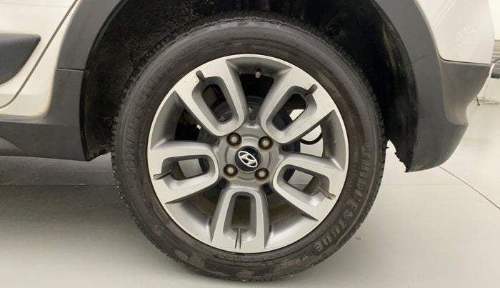 2018 Hyundai i20 Active 1.2 SX, Petrol, Manual, 8,164 km, Left Rear Wheel