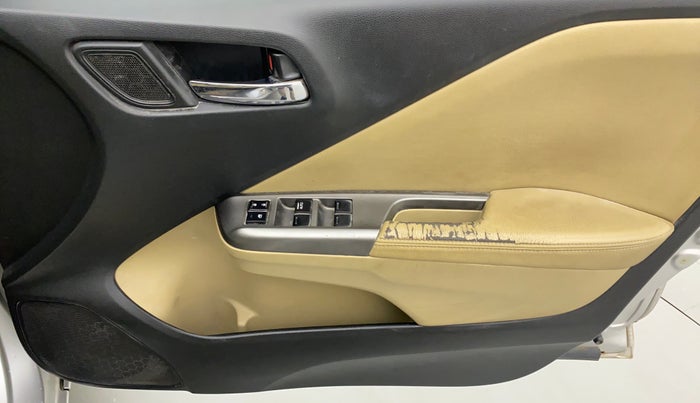 2015 Honda City 1.5L I-VTEC VX (O) MT, Petrol, Manual, 71,565 km, Driver Side Door Panels Control
