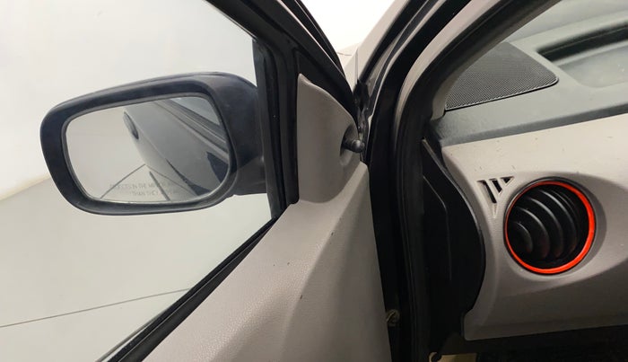 2011 Toyota Etios G, Petrol, Manual, 62,380 km, Left rear-view mirror - ORVM knob broken and not working