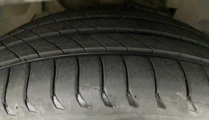 2018 Tata NEXON XZ PLUS DIESEL, Diesel, Manual, 95,268 km, Right Front Tyre Tread