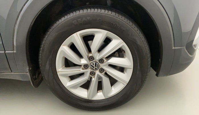 2022 Volkswagen TAIGUN HIGHLINE 1.0 TSI AT, Petrol, Automatic, 12,579 km, Right Front Wheel