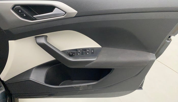 2022 Volkswagen TAIGUN HIGHLINE 1.0 TSI AT, Petrol, Automatic, 12,579 km, Driver Side Door Panels Control