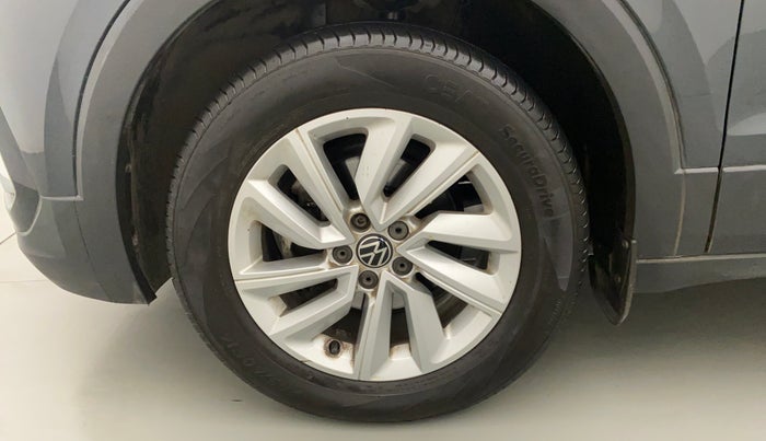 2022 Volkswagen TAIGUN HIGHLINE 1.0 TSI AT, Petrol, Automatic, 12,579 km, Left Front Wheel