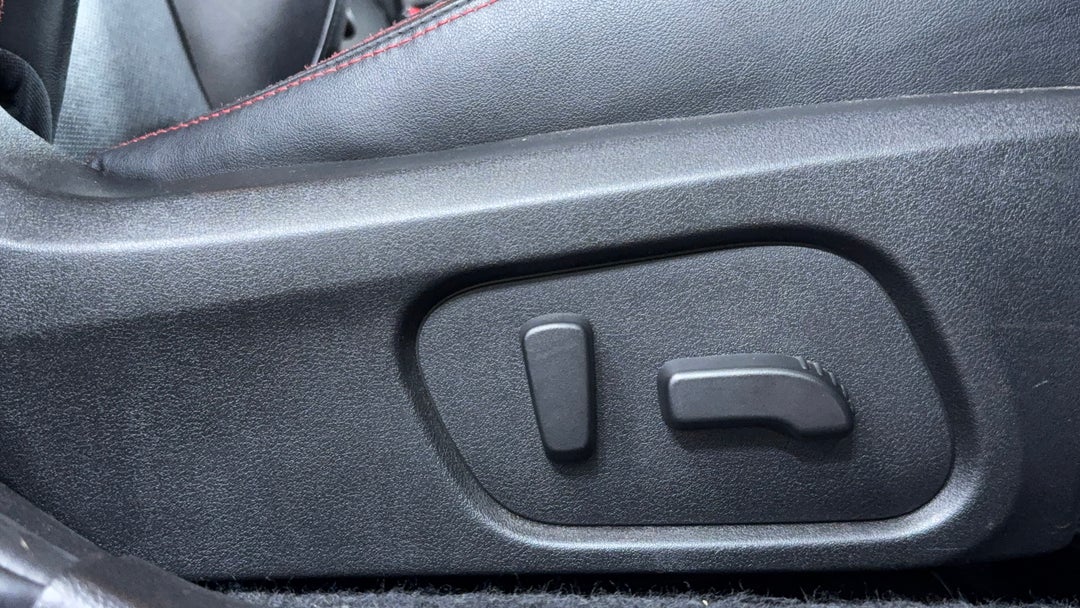 2016 Subaru WRX Premium (AWD), Manual, 137246 km, Drivers Side Adjustment Panel