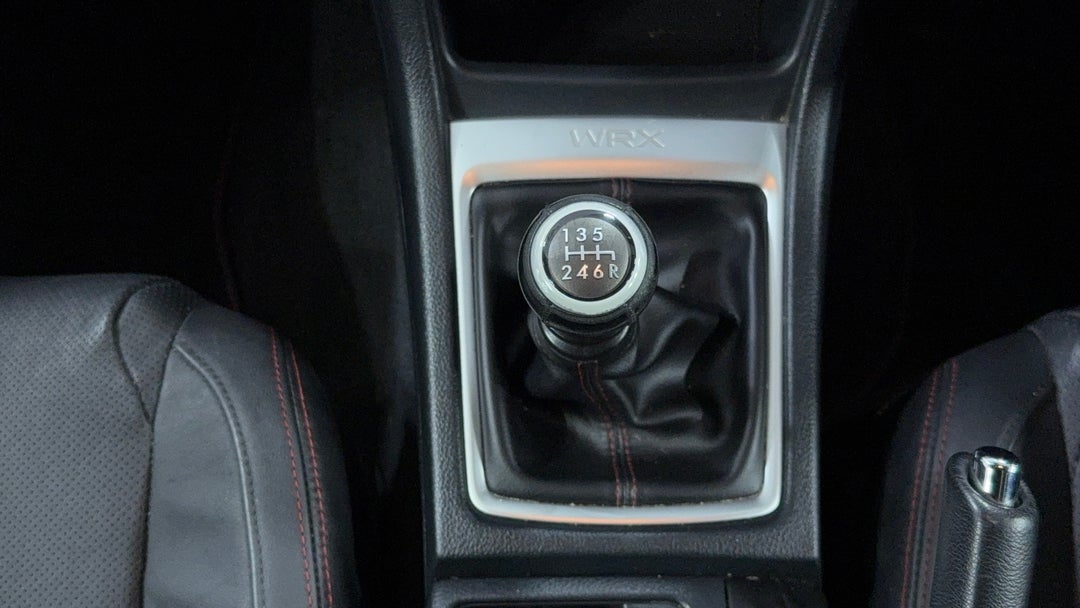 2016 Subaru WRX Premium (AWD), Manual, 137246 km, Gear Lever 