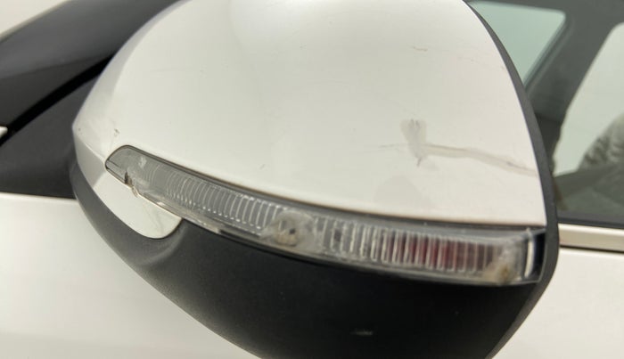 2020 KIA SELTOS HTX 1.5 PETROL MT, Petrol, Manual, 26,495 km, Left rear-view mirror - Indicator light has minor damage