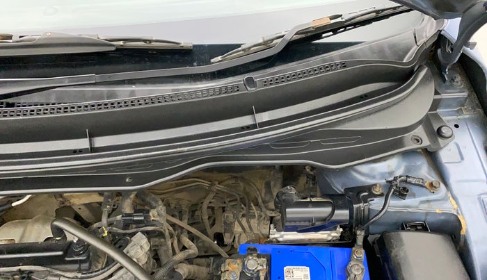 2013 Hyundai i20 ASTA 1.2, Petrol, Manual, 90,368 km, Bonnet (hood) - Cowl vent panel has minor damage