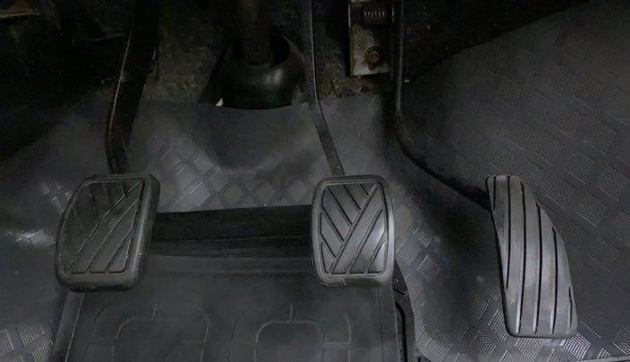 2014 Maruti Wagon R Stingray VXI, Petrol, Manual, 92,013 km, Pedals