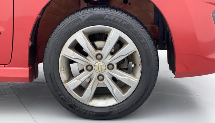 2014 Maruti Wagon R Stingray VXI, Petrol, Manual, 92,013 km, Right Front Wheel