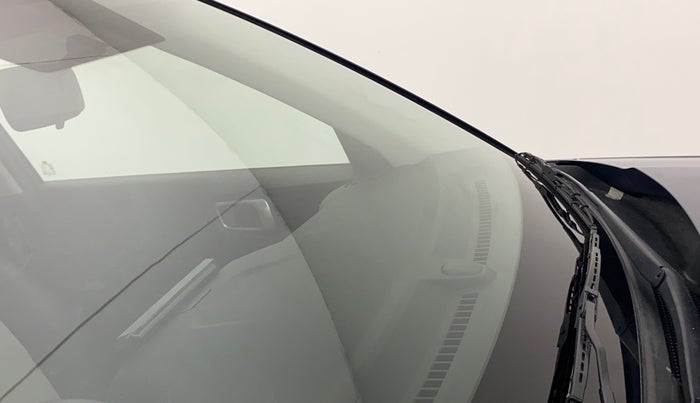 2021 Hyundai VENUE SX 1.0 TURBO IMT, Petrol, Manual, 36,735 km, Front windshield - Minor spot on windshield