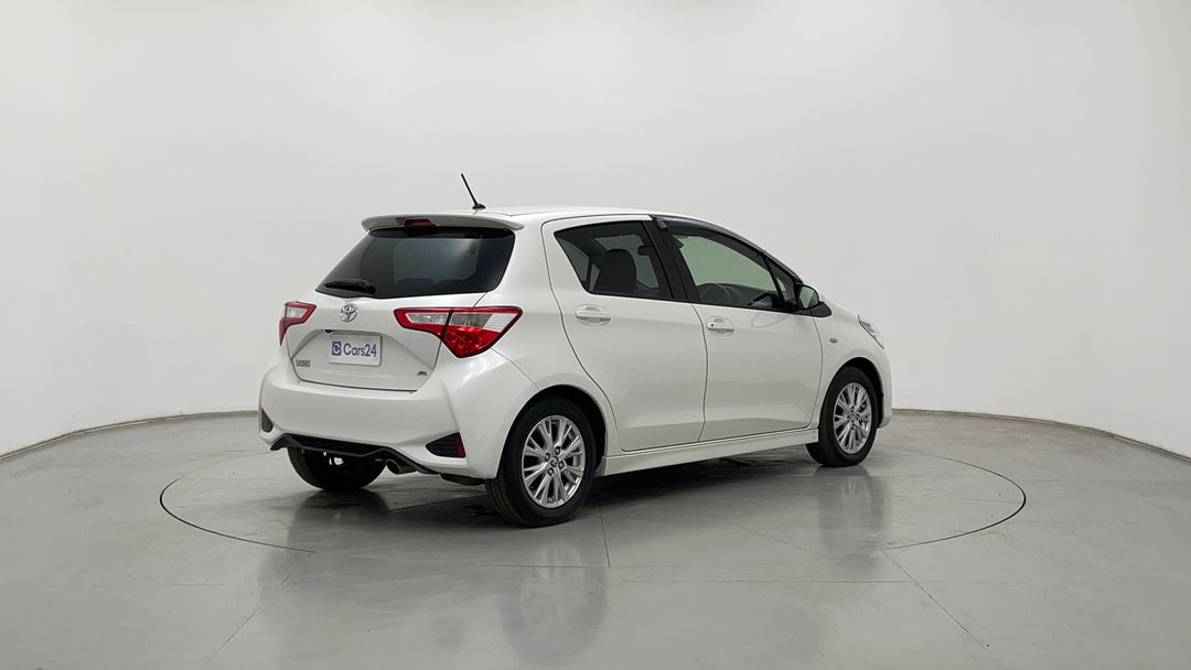 Right Back Diagonal (45- Degree) View