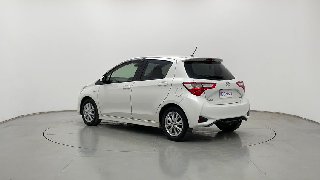 Left Back Diagonal (45- Degree) View