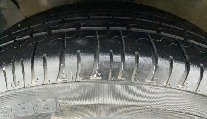 2018 Hyundai Creta 1.6 SX CRDI, Diesel, Manual, 82,563 km, Left Front Tyre Tread