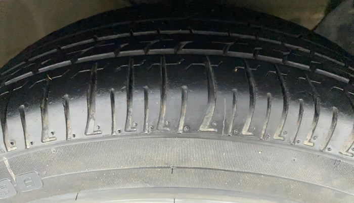 2018 Hyundai Creta 1.6 SX CRDI, Diesel, Manual, 82,563 km, Right Front Tyre Tread