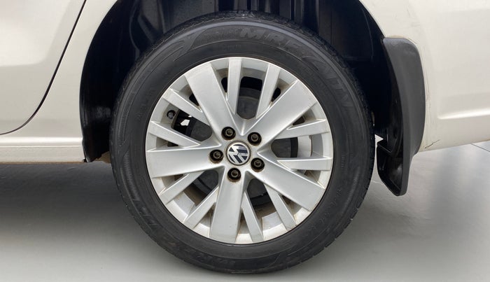 2015 Volkswagen Vento HIGHLINE PETROL, Petrol, Manual, 31,205 km, Left Rear Wheel