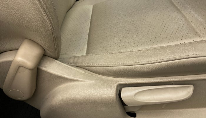 2015 Volkswagen Vento HIGHLINE PETROL, Petrol, Manual, 31,205 km, Driver Side Adjustment Panel