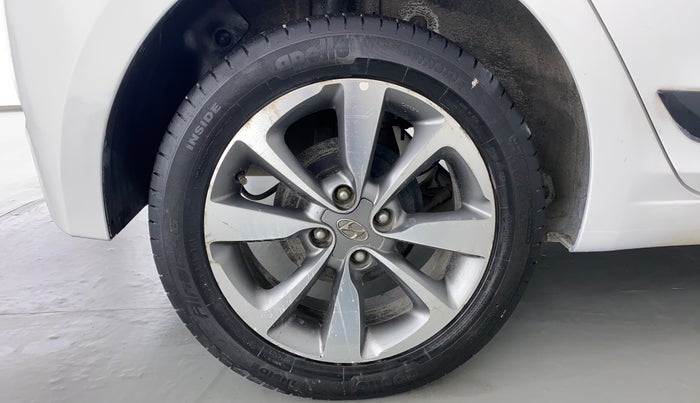 2017 Hyundai Elite i20 ASTA 1.2 (O), Petrol, Manual, 50,636 km, Right Rear Wheel