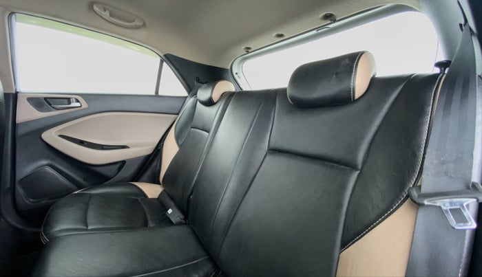 2017 Hyundai Elite i20 ASTA 1.2 (O), Petrol, Manual, 50,636 km, Right Side Rear Door Cabin