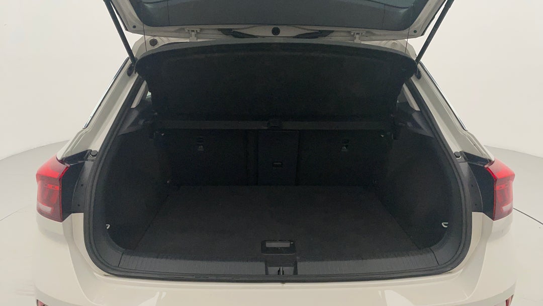2023 Volkswagen T-roc Tsi110 Citylife, Automatic, 51448 km, Boot Inside View