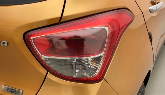2013 Hyundai Grand i10 ASTA (O) 1.2 KAPPA VTVT, Petrol, Manual, 61,290 km, Right tail light - Minor scratches