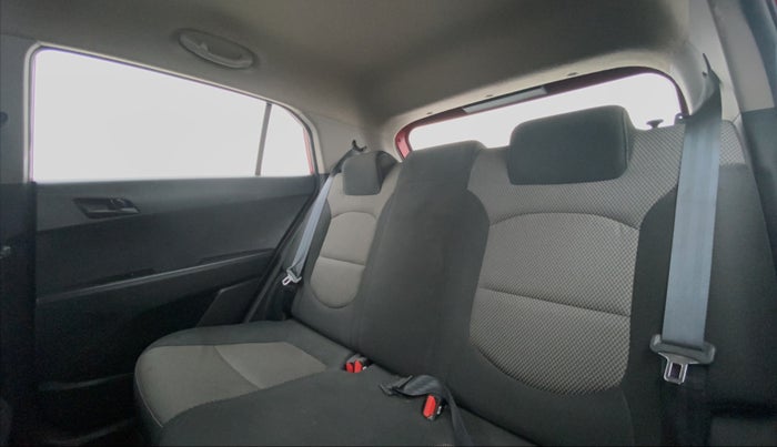 2016 Hyundai Creta 1.6 E + VTVT, Petrol, Manual, 23,579 km, Right Side Rear Door Cabin View