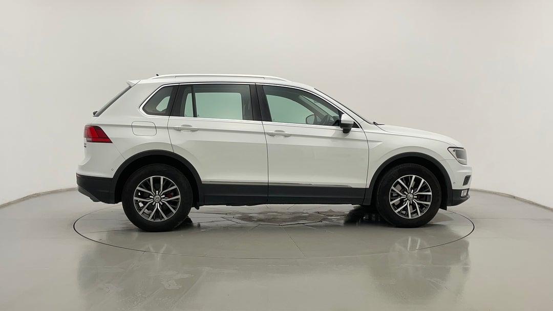 2016 Volkswagen Tiguan 132 Tsi Comfortline, Automatic, 89463 km, Right Side View