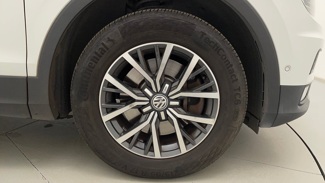 2016 Volkswagen Tiguan 132 Tsi Comfortline, Automatic, 89463 km, Right Front Wheel