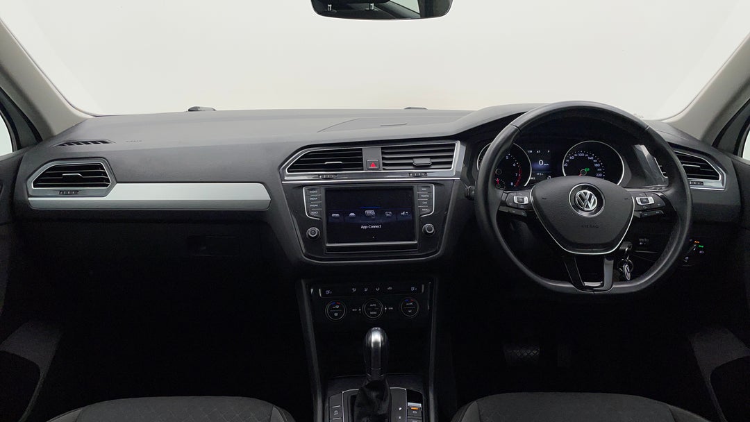 2016 Volkswagen Tiguan 132 Tsi Comfortline, Automatic, 89463 km, Dashboard View