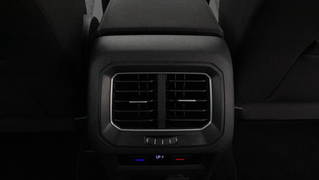 2016 Volkswagen Tiguan 132 Tsi Comfortline, Automatic, 89463 km, Rear A/C Vent