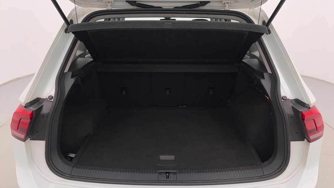 2016 Volkswagen Tiguan 132 Tsi Comfortline, Automatic, 89463 km, Boot Inside View