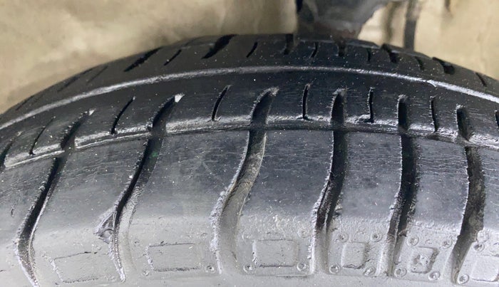 2015 Maruti Alto 800 LXI, Petrol, Manual, 22,286 km, Left Front Tyre Tread