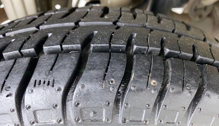 2015 Maruti Alto 800 LXI, Petrol, Manual, 22,286 km, Right Rear Tyre Tread