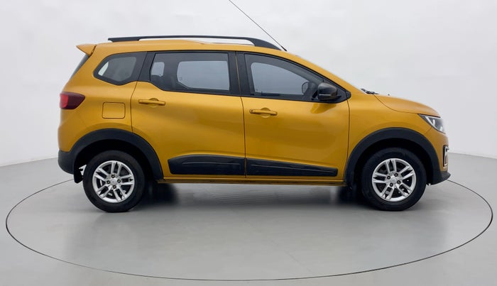 2021 Renault TRIBER 1.0 RXT, Petrol, Manual, 28,083 km, Right Side View