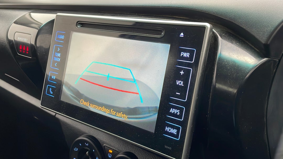 2016 Toyota Hilux Sr (4x4), Manual, 125408 km, Parking Camera