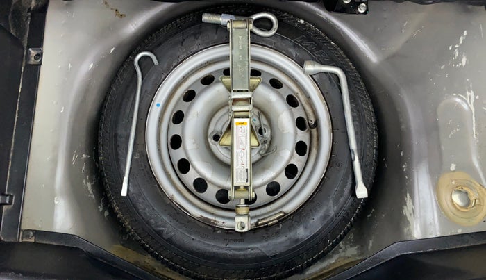 2017 Maruti Swift LXI OPT, Petrol, Manual, 48,161 km, Spare Tyre