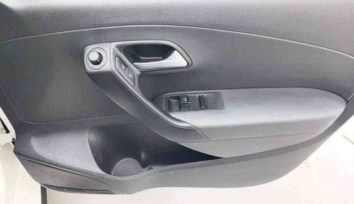 2020 Volkswagen Polo COMFORTLINE PLUS 1.0L MPI, Petrol, Manual, 42,030 km, Driver Side Door Panels Control