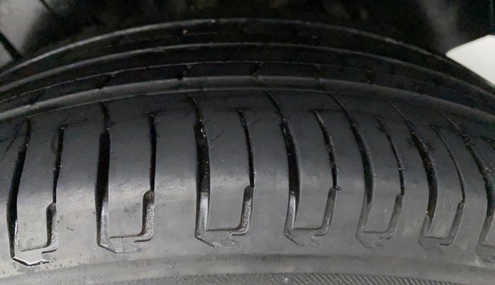 2018 Maruti Dzire ZXI Plus AMT, Petrol, Automatic, 28,319 km, Left Front Tyre Tread