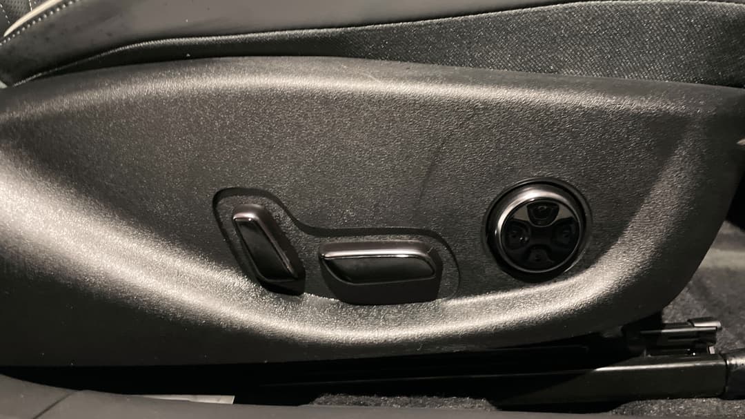 2024 Byd Seal Performance, Automatic, 24690 km, Drivers Side Adjustment Panel
