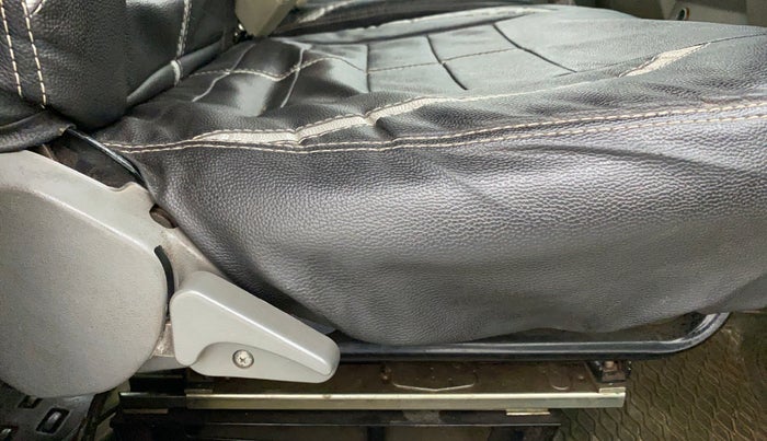 2019 Mahindra Bolero POWER+ SLE, Diesel, Manual, Driver Side Adjustment Panel
