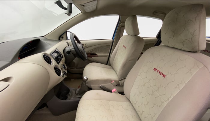 2013 Toyota Etios Liva V, Petrol, Manual, 49,233 km, Right Side Front Door Cabin