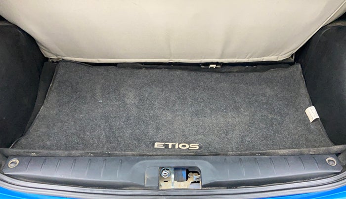 2013 Toyota Etios Liva V, Petrol, Manual, 49,233 km, Boot Inside