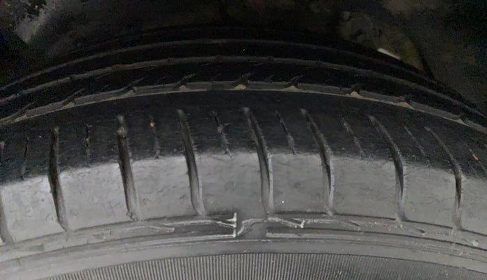 2016 Hyundai Creta BASE 1.6 PETROL, Petrol, Manual, 65,187 km, Left Rear Tyre Tread