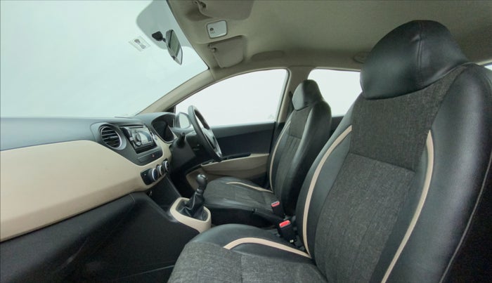 2017 Hyundai Grand i10 MAGNA 1.2 KAPPA VTVT, Petrol, Manual, 38,881 km, Right Side Front Door Cabin