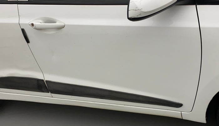 2017 Hyundai Grand i10 MAGNA 1.2 KAPPA VTVT, Petrol, Manual, 38,881 km, Driver-side door - Minor scratches