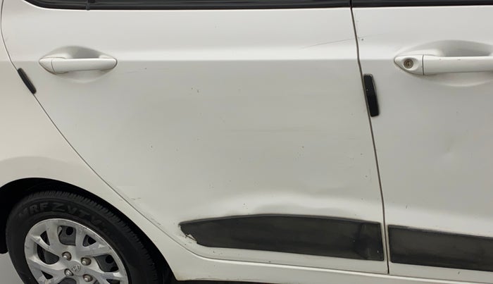 2017 Hyundai Grand i10 MAGNA 1.2 KAPPA VTVT, Petrol, Manual, 38,881 km, Right rear door - Minor scratches