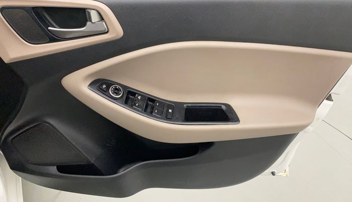 2016 Hyundai Elite i20 ASTA 1.4 CRDI (O), Diesel, Manual, 77,244 km, Driver Side Door Panels Control