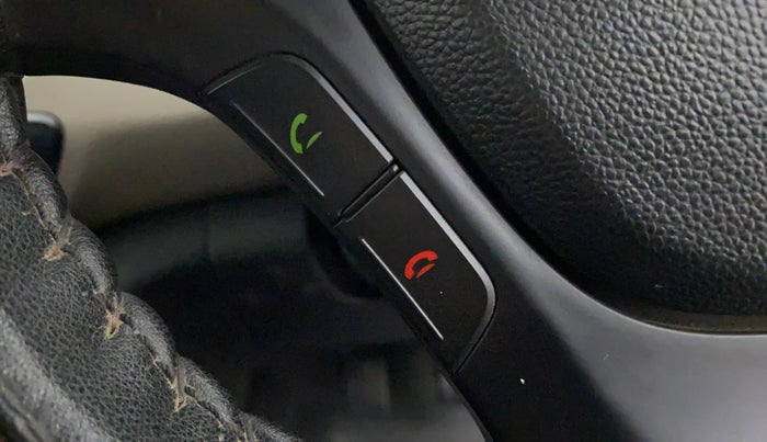 2016 Hyundai Xcent S 1.2, Petrol, Manual, 56,967 km, Steering wheel - Phone control not functional