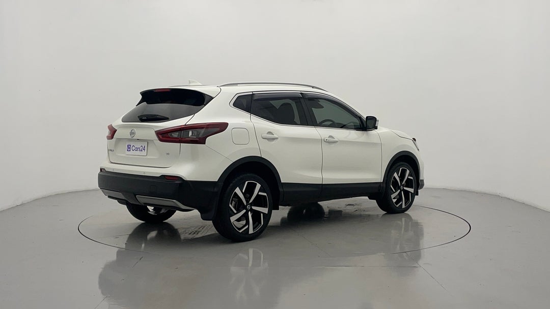 Right Back Diagonal (45- Degree) View