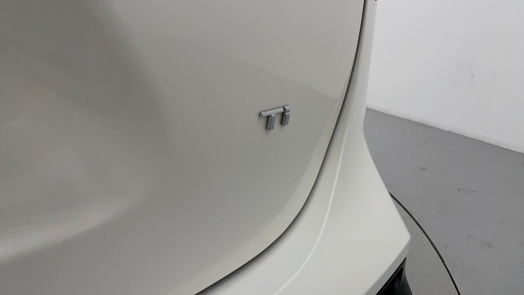 Badge (Boot Right Side)